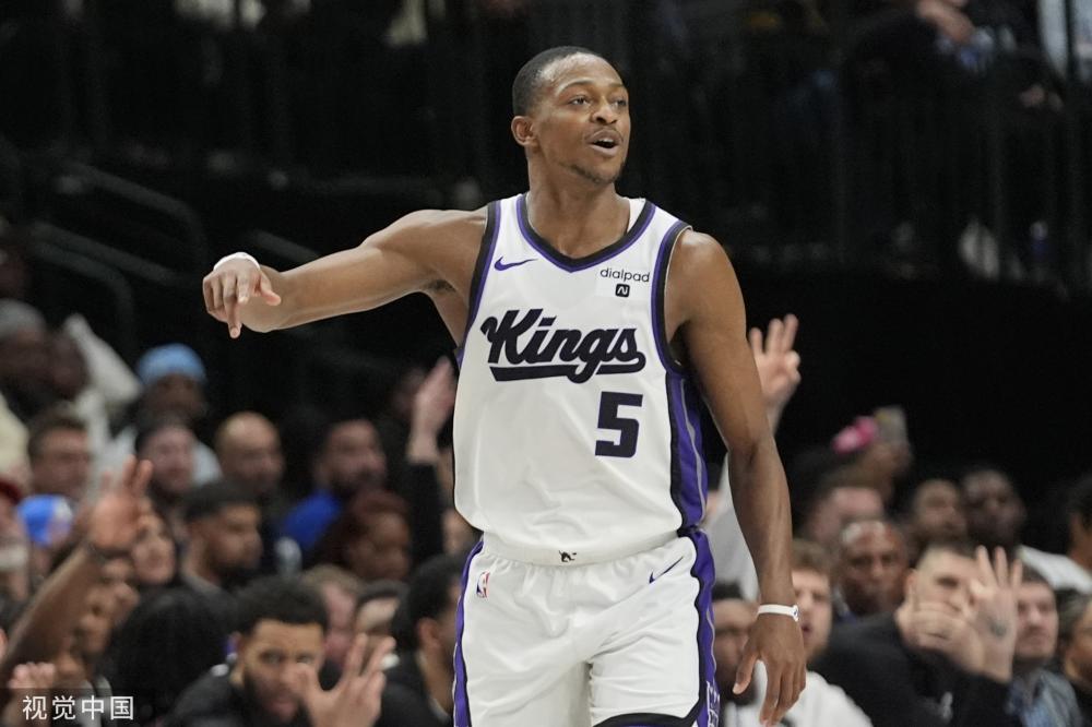 对年轻选手 对年轻选手