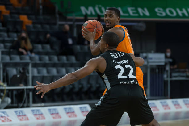 越来越多的 越来越多的