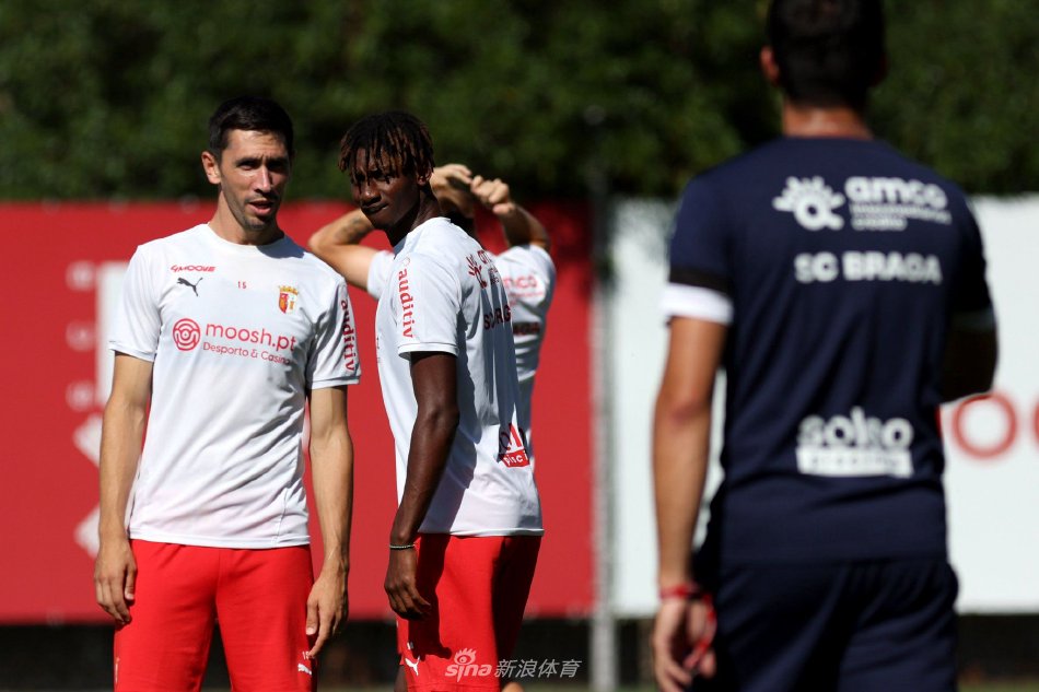 球队在进攻 球队在进攻